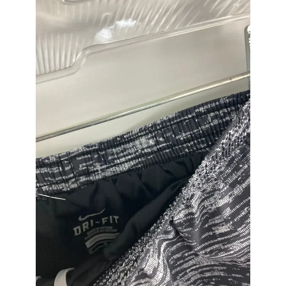 Nike Dri Fit Womans Lined Black White Pattern Athletic Shorts Size Medium
